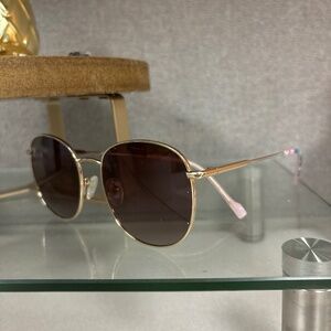 Vera Bradley sunglasses